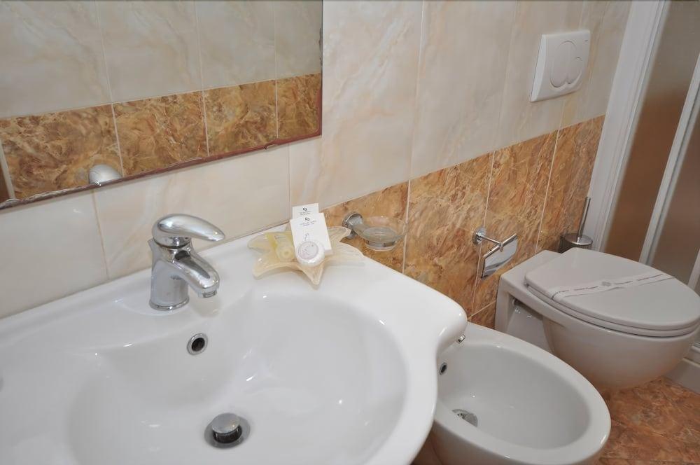 Hotel Adriatic&Beauty ريميني المظهر الخارجي الصورة