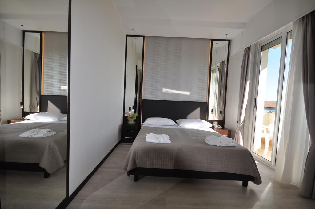 Hotel Adriatic&Beauty ريميني المظهر الخارجي الصورة